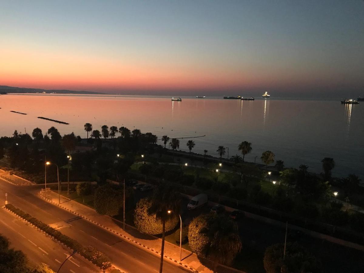 A City-Center Seaview Penthouse At Oceanic リマソール エクステリア 写真