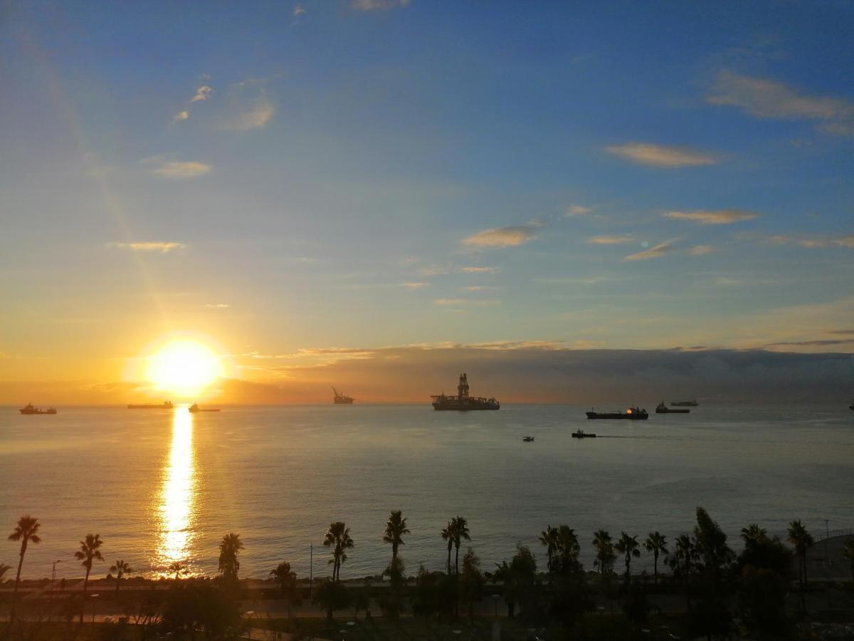 A City-Center Seaview Penthouse At Oceanic リマソール エクステリア 写真