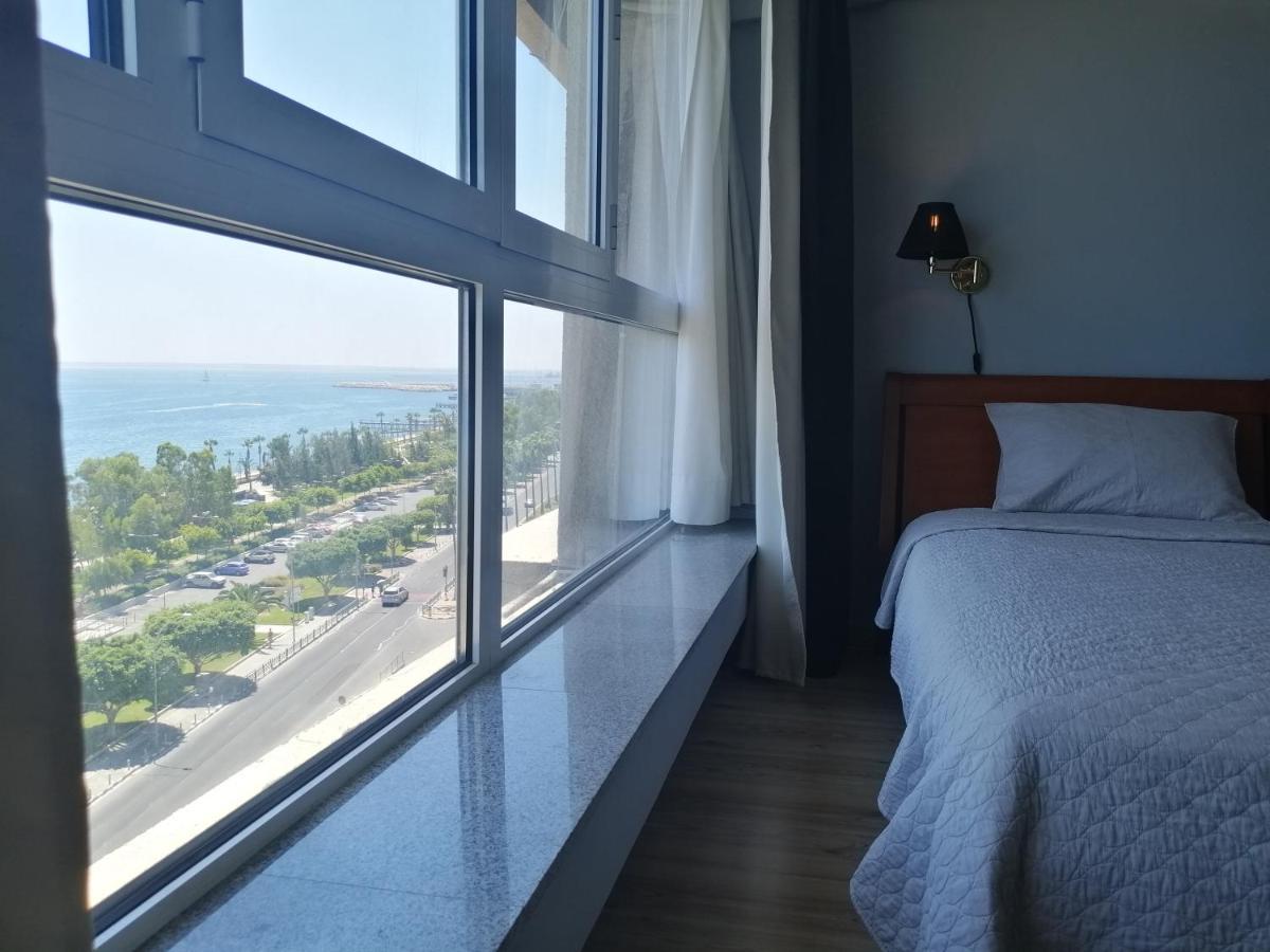 A City-Center Seaview Penthouse At Oceanic リマソール エクステリア 写真